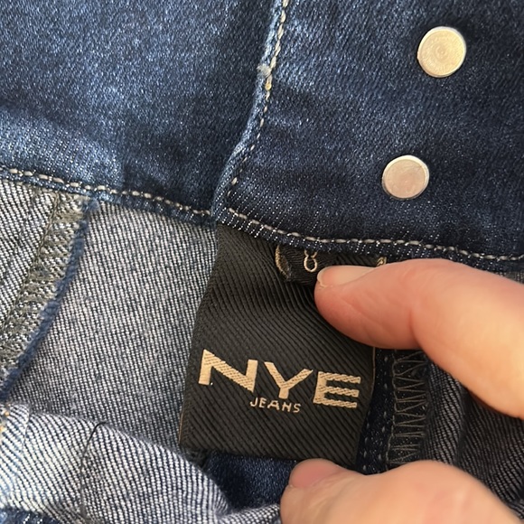 NYE Colombian made butt lifting star chain bling distressed jeans sz US 3 - Picture 12 of 13